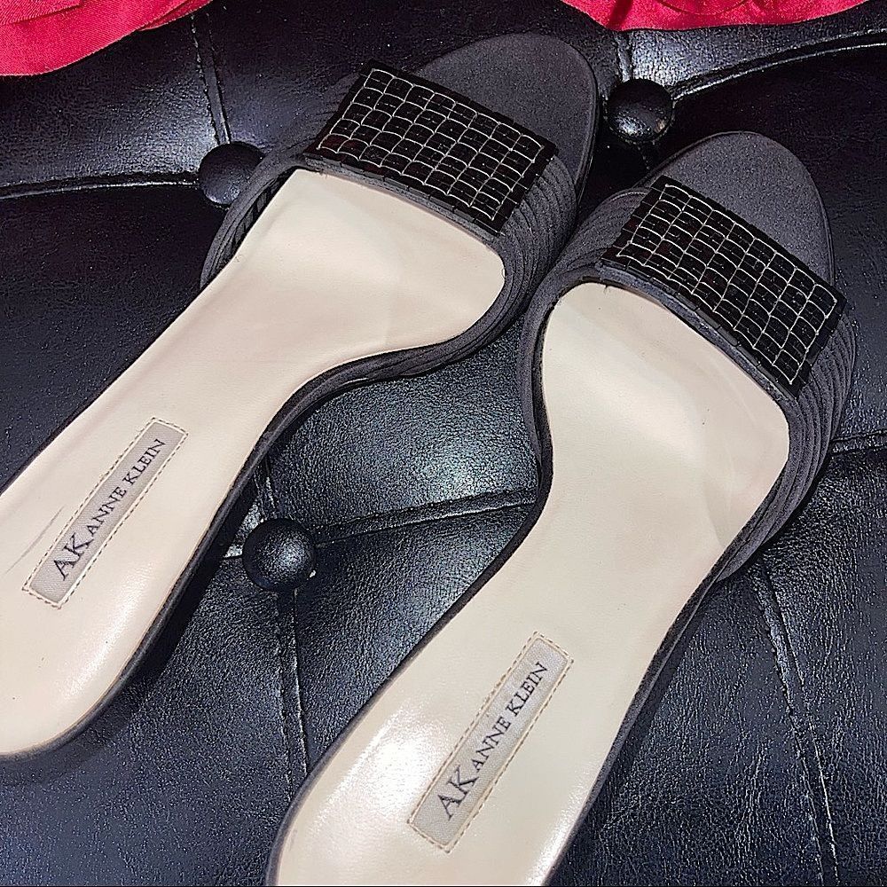 Anne Klein Womens size 8.5 black kitten heel slide sandal open mule